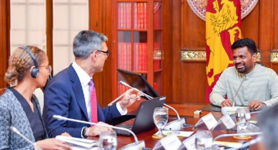 රට පරිවර්තනීය යුගයක් කරා ගෙන යාම රජයේ අරමුණයි!